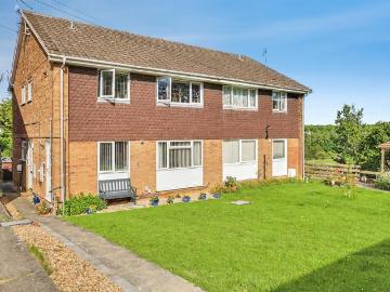 2 bedroom maisonette for sale