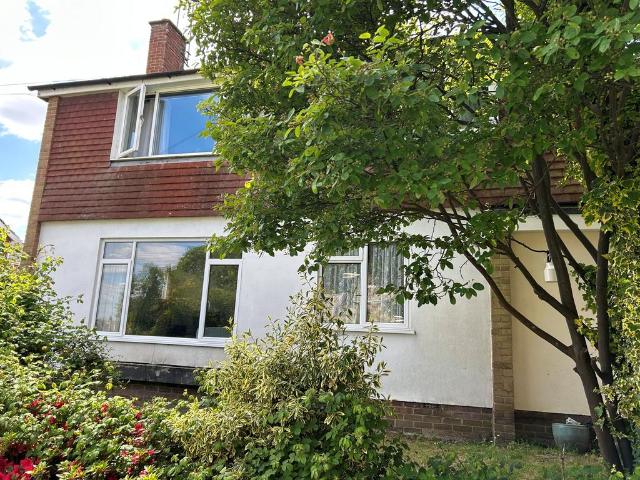 2 bedroom maisonette for sale