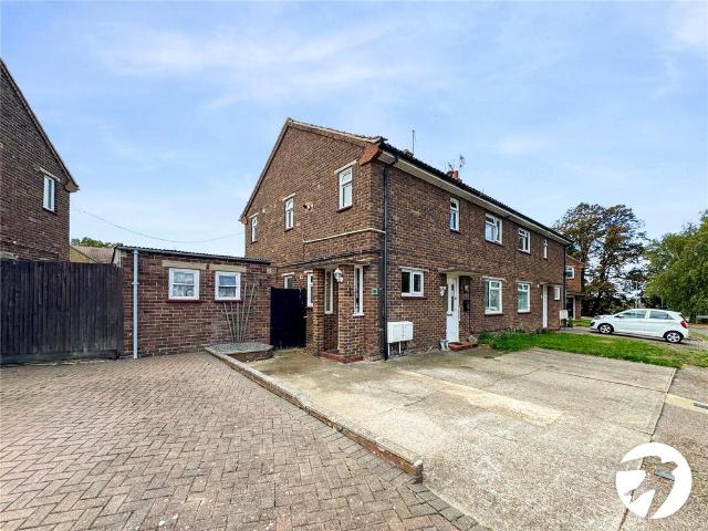 2 bedroom maisonette for sale