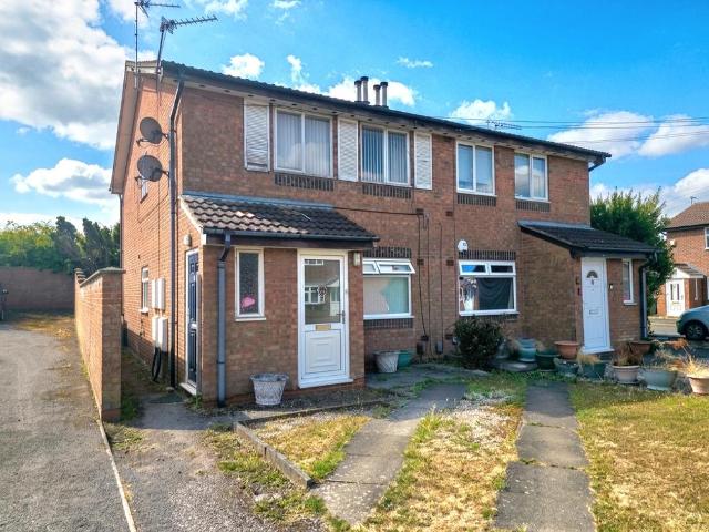 2 bedroom maisonette for sale