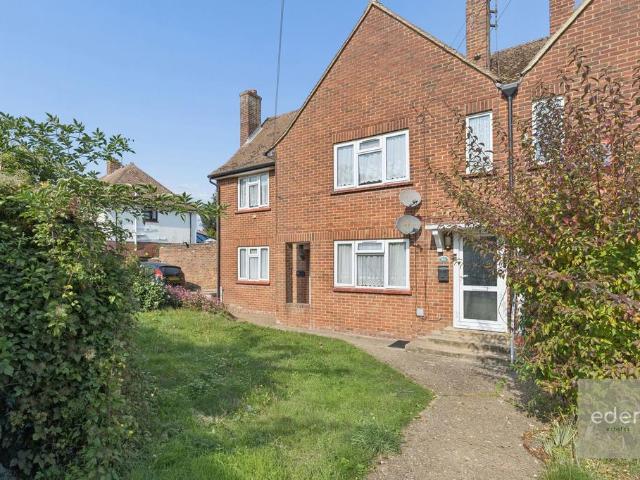 2 bedroom maisonette for sale