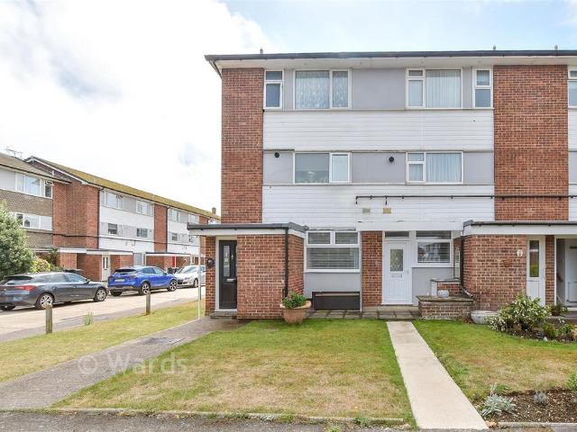 2 bedroom maisonette for sale