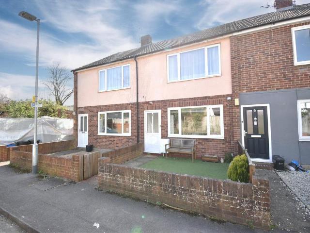 2 bedroom maisonette for sale