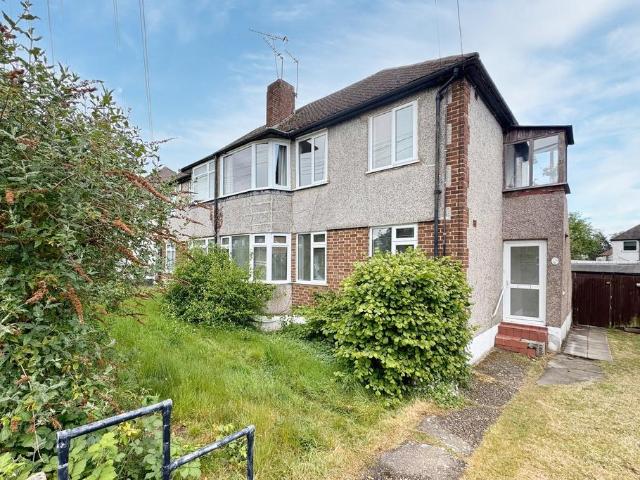 2 bedroom maisonette for sale