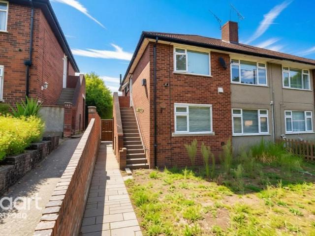 2 bedroom maisonette for sale
