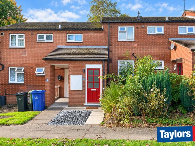 2 bedroom maisonette for sale
