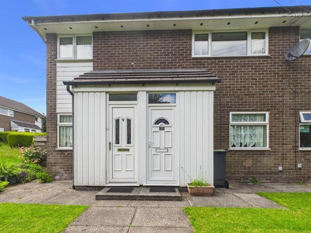 2 bedroom maisonette for sale