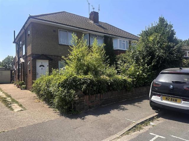 2 bedroom maisonette for sale