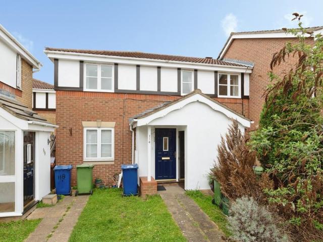 2 bedroom maisonette for sale
