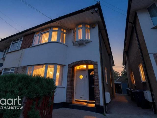 2 bedroom maisonette for sale