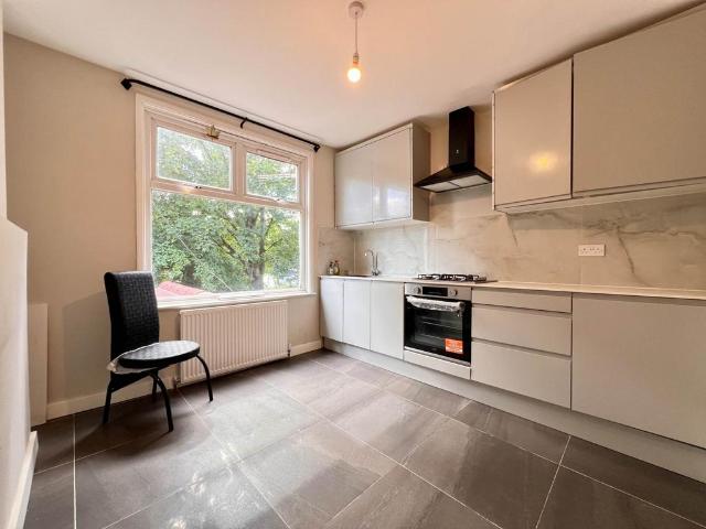 2 bedroom maisonette for sale