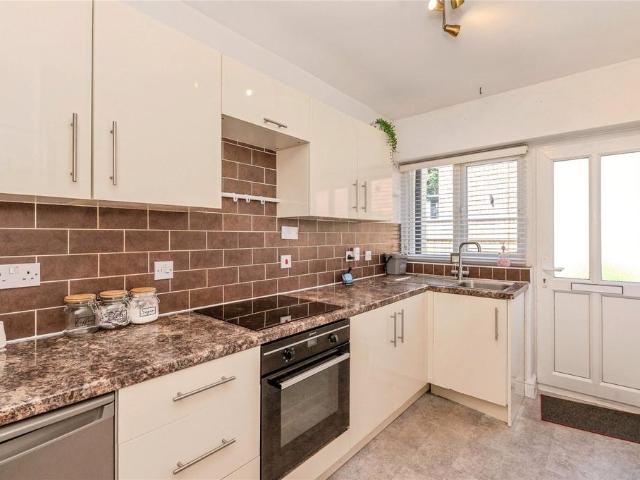 2 bedroom maisonette for sale