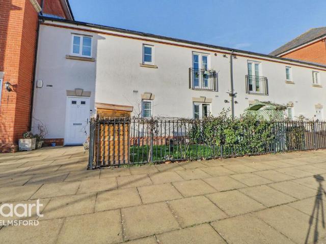 2 bedroom maisonette for sale
