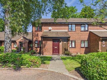 2 bedroom maisonette for sale