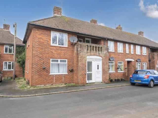 2 bedroom maisonette for sale
