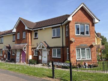 2 bedroom maisonette for sale