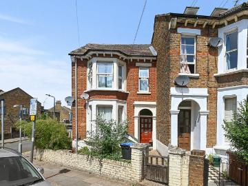 2 bedroom maisonette for sale