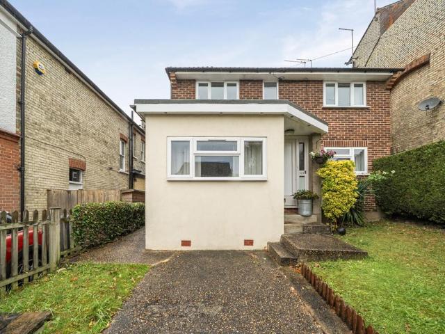 2 bedroom maisonette for sale