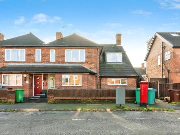 2 bedroom maisonette for sale