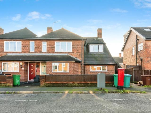 2 bedroom maisonette for sale