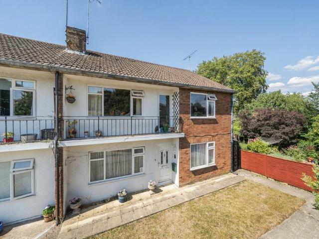 2 bedroom maisonette for sale