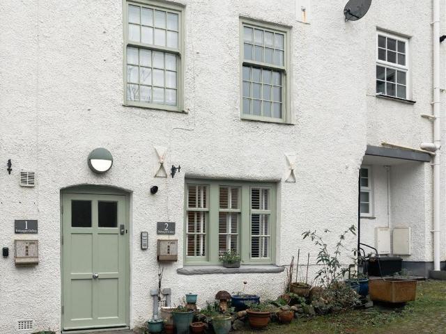 2 bedroom maisonette for sale