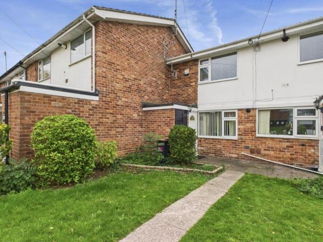 2 bedroom maisonette for sale