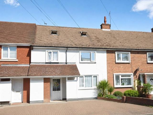 2 bedroom maisonette for sale