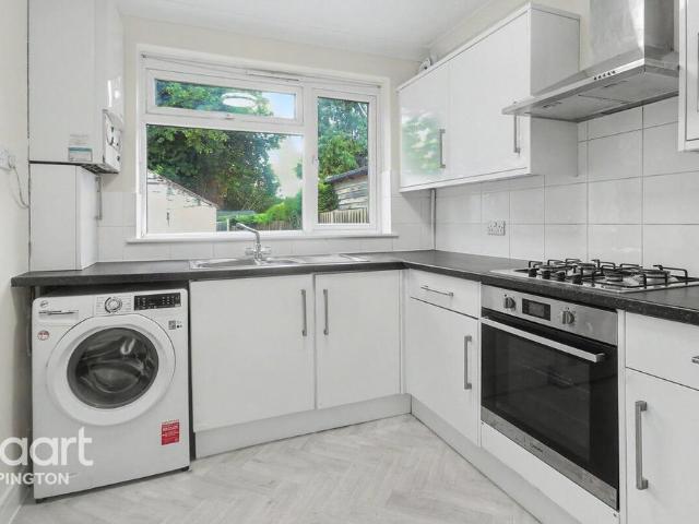 2 bedroom maisonette for sale