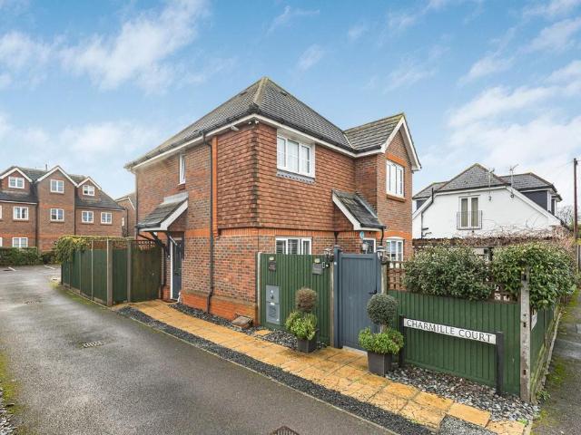 2 bedroom maisonette for sale