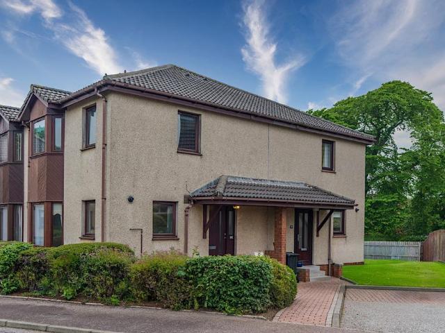 2 bedroom maisonette for sale