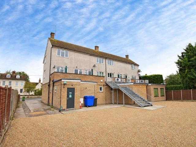 2 bedroom maisonette for sale