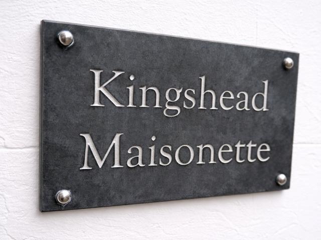 2 bedroom maisonette for sale