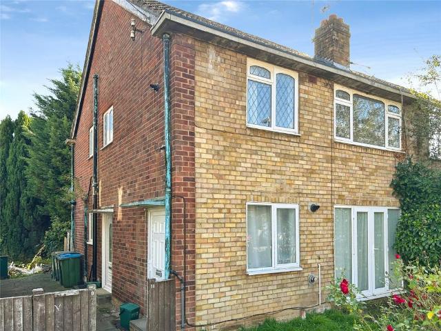 2 bedroom maisonette for sale