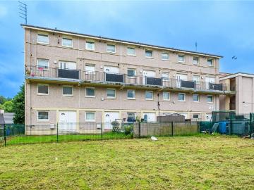2 bedroom maisonette for sale