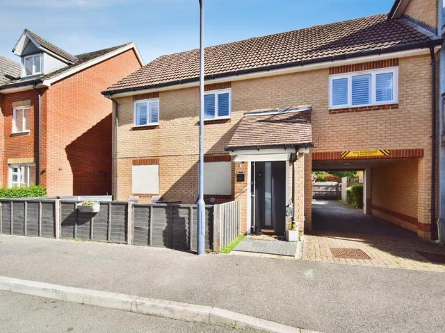 2 bedroom maisonette for sale