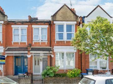 2 bedroom maisonette for sale