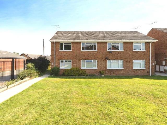 2 bedroom maisonette for sale