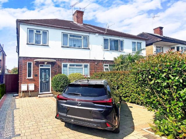 2 bedroom maisonette for sale