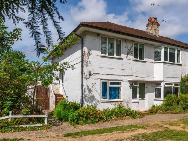 2 bedroom maisonette for sale