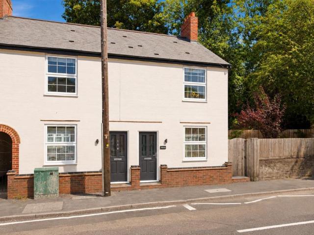 2 bedroom maisonette for sale