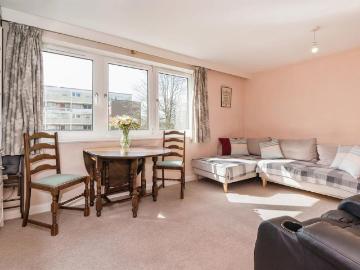 2 bedroom maisonette for sale
