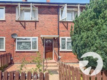 2 bedroom maisonette for sale