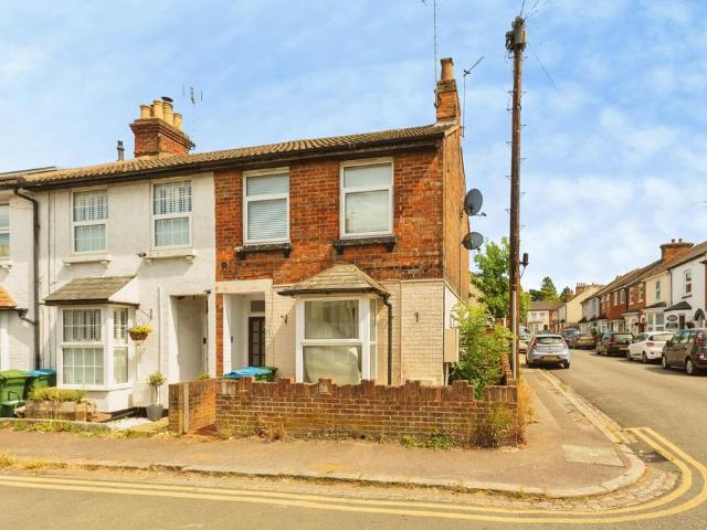 2 bedroom maisonette for sale
