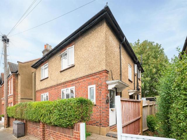 2 bedroom maisonette for sale