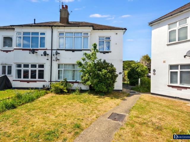 2 bedroom maisonette for sale