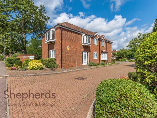 2 bedroom maisonette for sale