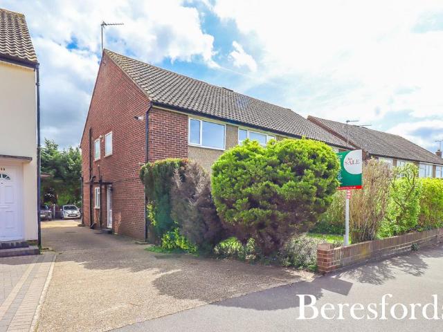 2 bedroom maisonette for sale