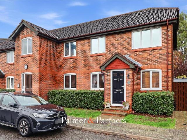 2 bedroom maisonette for sale