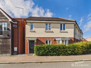 2 bedroom maisonette for sale